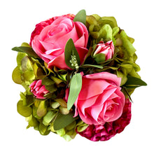 Load image into Gallery viewer, [MVGL-ADALGP] Metal Vase Gold Large - Artificial Dahlia &amp; Rose Red/Pink and Hydrangea Basil
