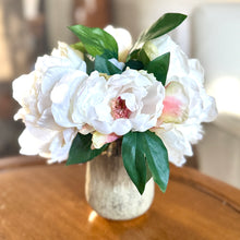 Load image into Gallery viewer, [RGVHS-PNYW] Round Glass Vase Hammered Small - Artificial Peony White
